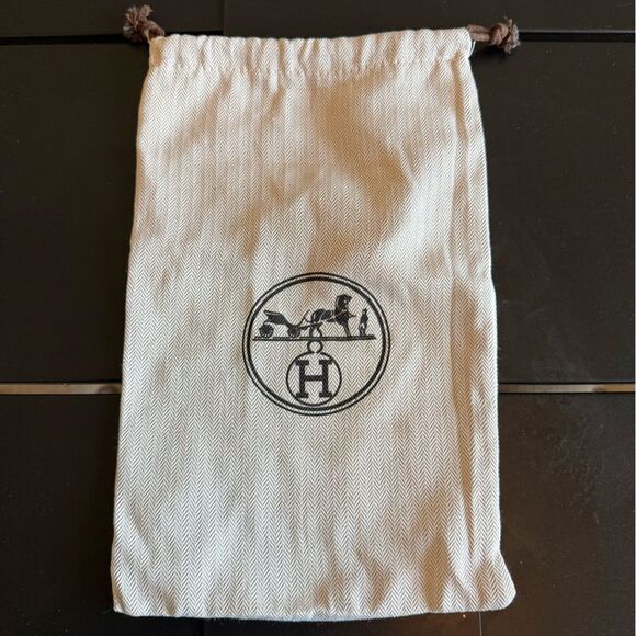 Hermes Dust Bag in Cream with Black Logo - Picture 1 of 2